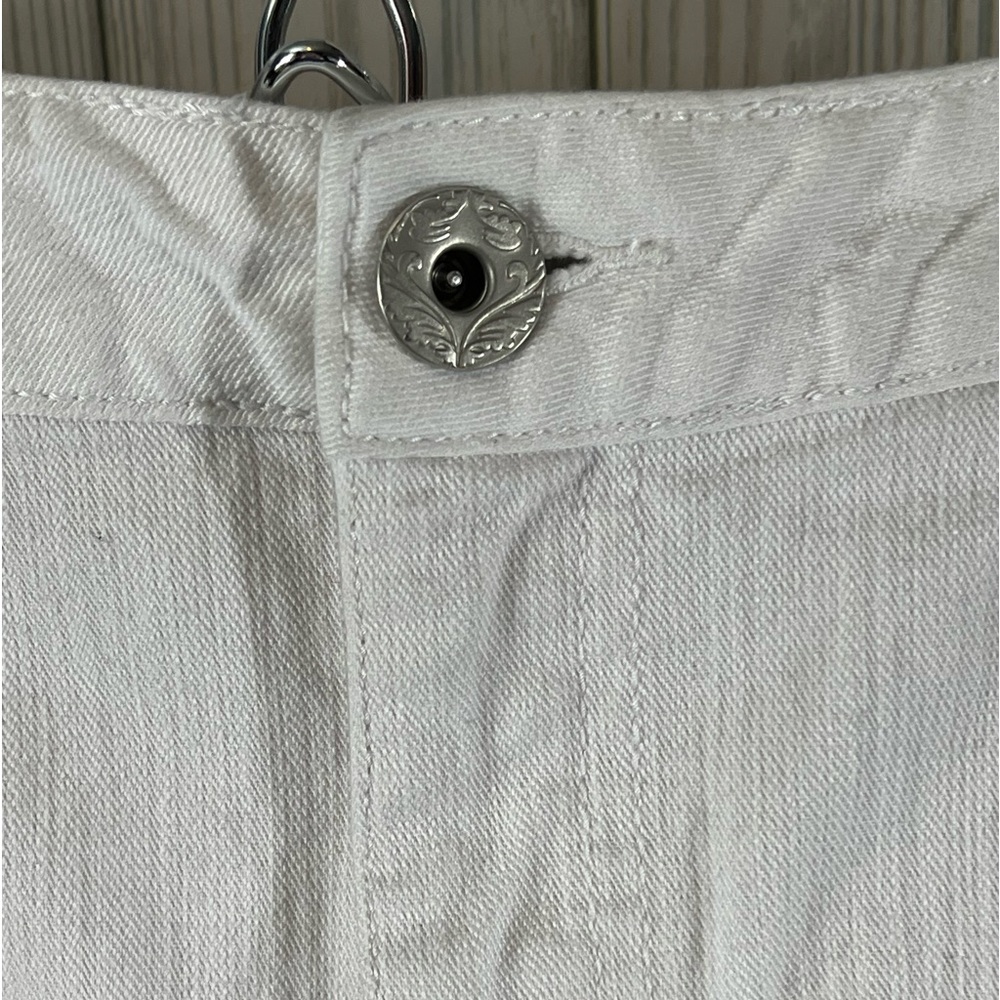 Fashion Bug White Long Shorts - Picture 6 of 6